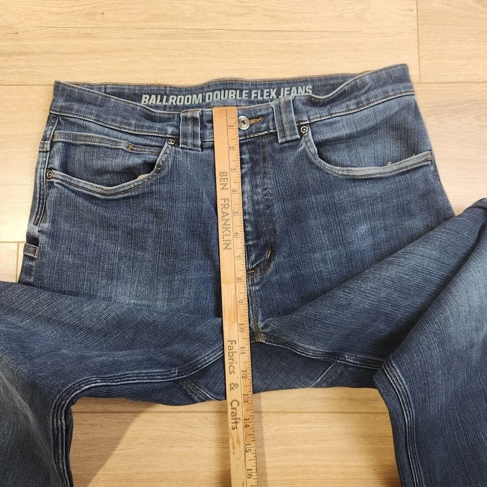 Duluth Trading Co Jeans Mens 34x32 Blue Ballroom Double Flex Relaxed Stretch